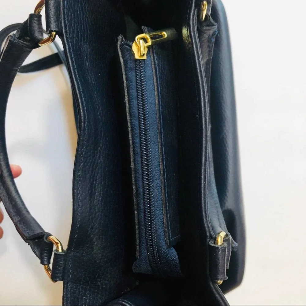 Sophisticated Navy Leather Tote Bag - Picture 8 of 15